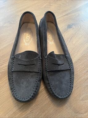 Tods grey suede loafer 38.5